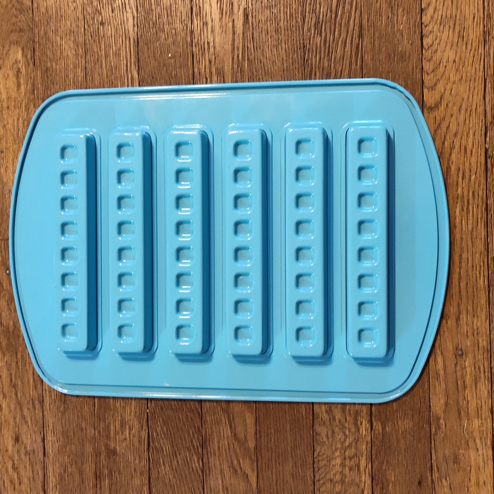 Pampered Chef Retired Waffle EUC - Picture 2 of 5
